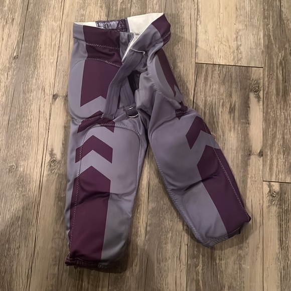 Youth Boys Padded Football Pants - two pair - Picture 2 of 4